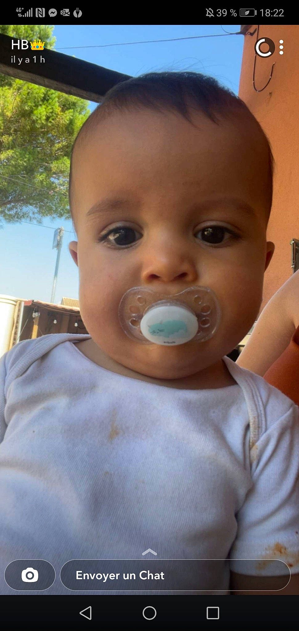 Gabriel participe au concours pour gagner de l'argent avec cette photo : baby, baby_toddler_clothing, cheek, chin, ear, eyebrow, eyelash, facial_expression, finger, gesture, hand, happy, iris, lip, mouth, neck, nose, person, skin, toddler