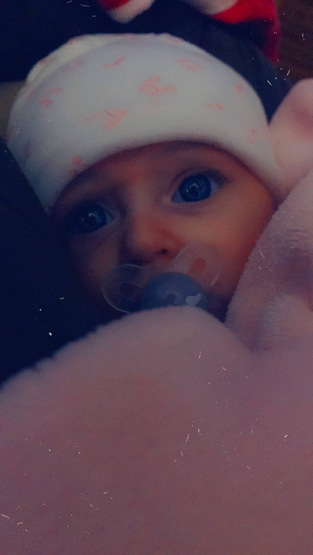 Catalina a rejoint le concours — aidez-le/la à gagner de superbes lots ! baby, cap, cheek, child, chin, eye, eyebrow, eyelash, face, facial_expression, fun, happy, head, headwear, human_body, iris, lip, mouth, nose, person