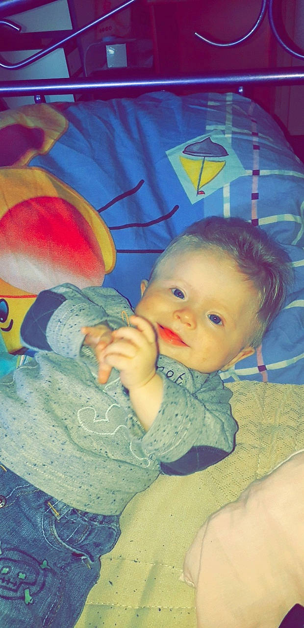 Ryan participe au concours pour gagner de l'argent avec cette photo : art, baby, bedtime, cheek, child, illustration, nose, painting, person, play, toddler