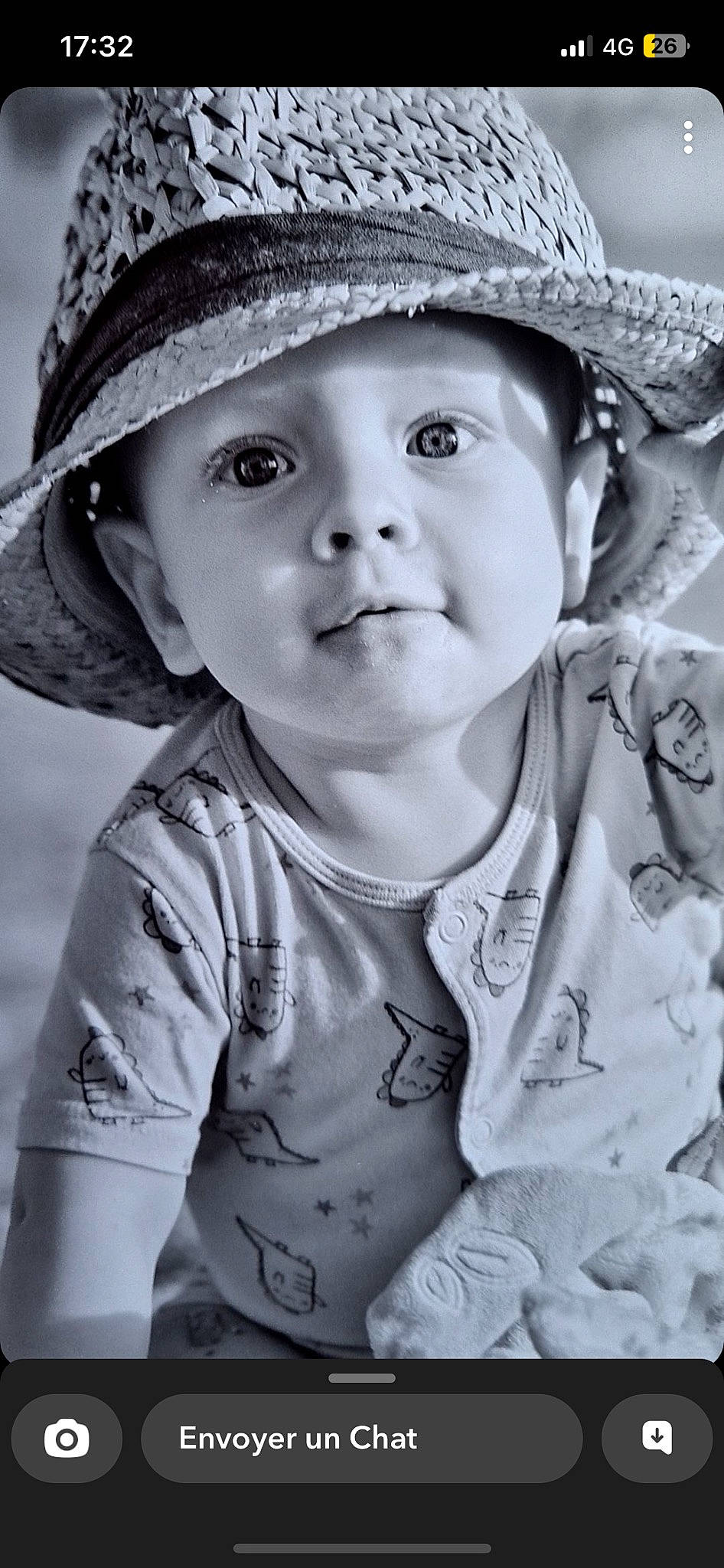 Esteban a rejoint le concours — aidez-le/la à gagner de superbes lots ! black, cheek, chin, eye, eyebrow, face, facial_expression, flash_photography, happy, hat, headwear, iris, lip, mouth, nose, organ, person, photograph, skin, sleeve