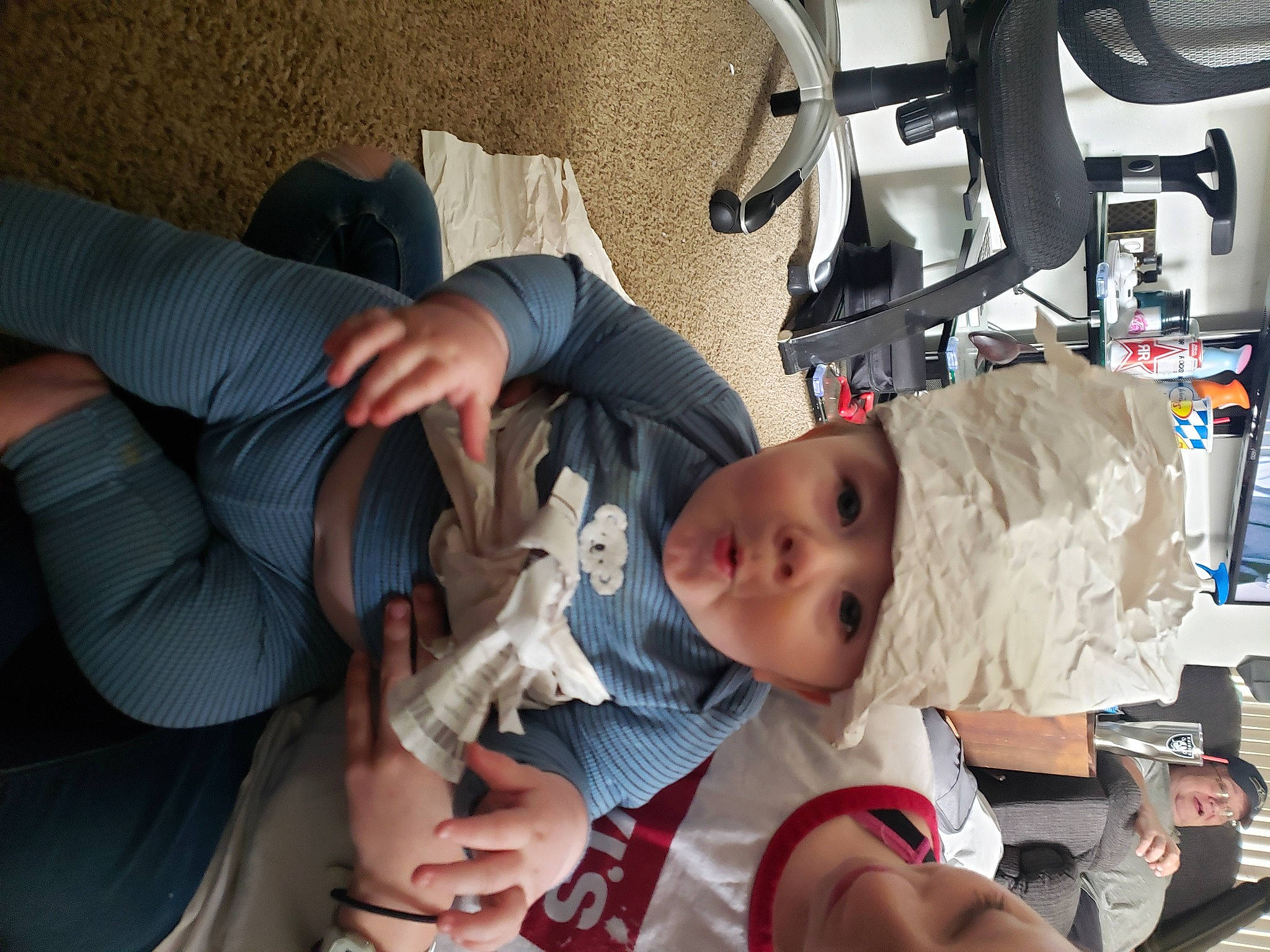 Hazen is registered to the contest to win money with this photo: auto_part, automotive_design, automotive_tire, baby, baby_carriage, baby_products, baby_toddler_clothing, car_seat, child, comfort, family_car, finger, gesture, hand, headwear, lap, luxury_vehicle, nail, person, thumb