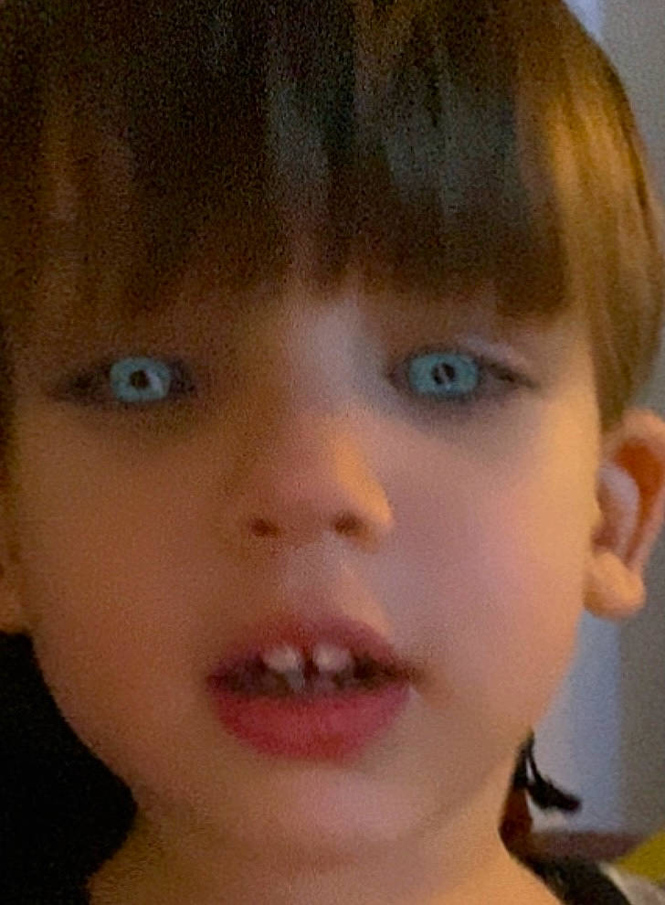 David Gabriel a rejoint le concours — aidez-le/la à gagner de superbes lots ! bangs, black_hair, cheek, chin, ear, eye, eyebrow, eyelash, forehead, hair, happy, iris, jaw, lip, mouth, neck, nose, person, skin, smile