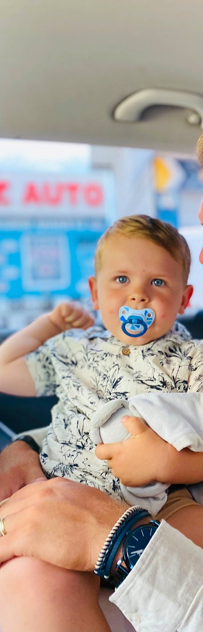 Marco is registered to the contest to win money with this photo: baby, baby_toddler_clothing, cheek, child, comfort, electric_blue, event, fun, happy, iris, leisure, pattern, person, play, room, sitting, skin, sleeve, t_shirt, toddler