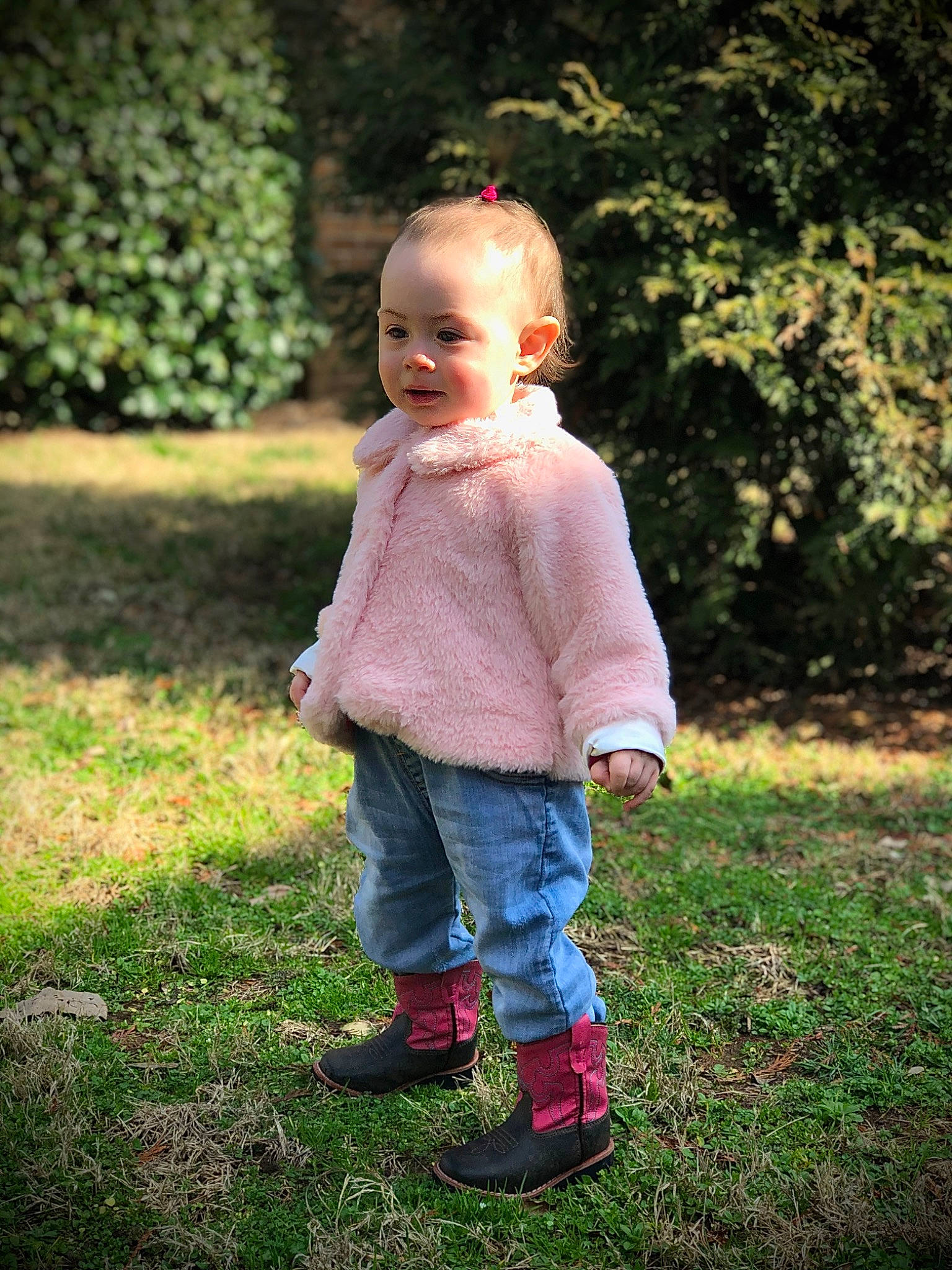 Anna Faye Murphy is registered to the contest to win money with this photo: baby, child, footwear, fun, grass, green, pattern, people, people_in_nature, person, photograph, photography, pink, plant, play, standing, summer, toddler, tree, vacation