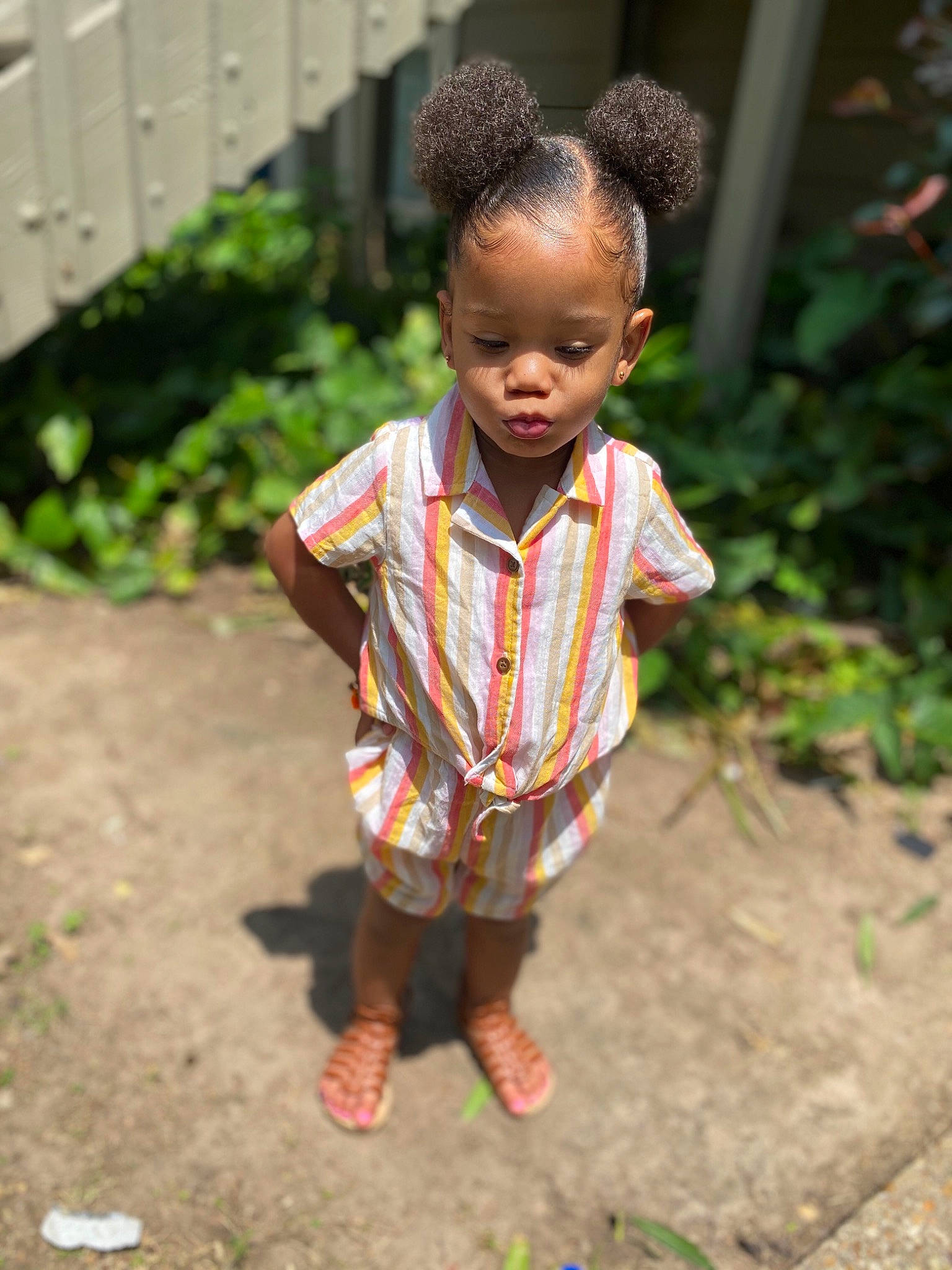 Kaori is registered to the contest to win money with this photo: adaptation, child, fun, leaf, people, person, plant, play, skin, smile, toddler, vacation