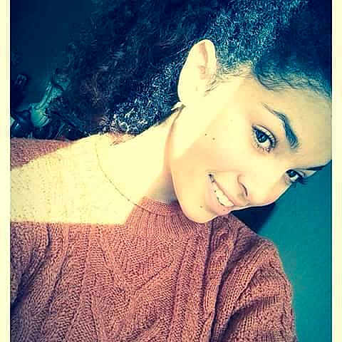 Anissa participe au concours pour gagner de l'argent avec cette photo :