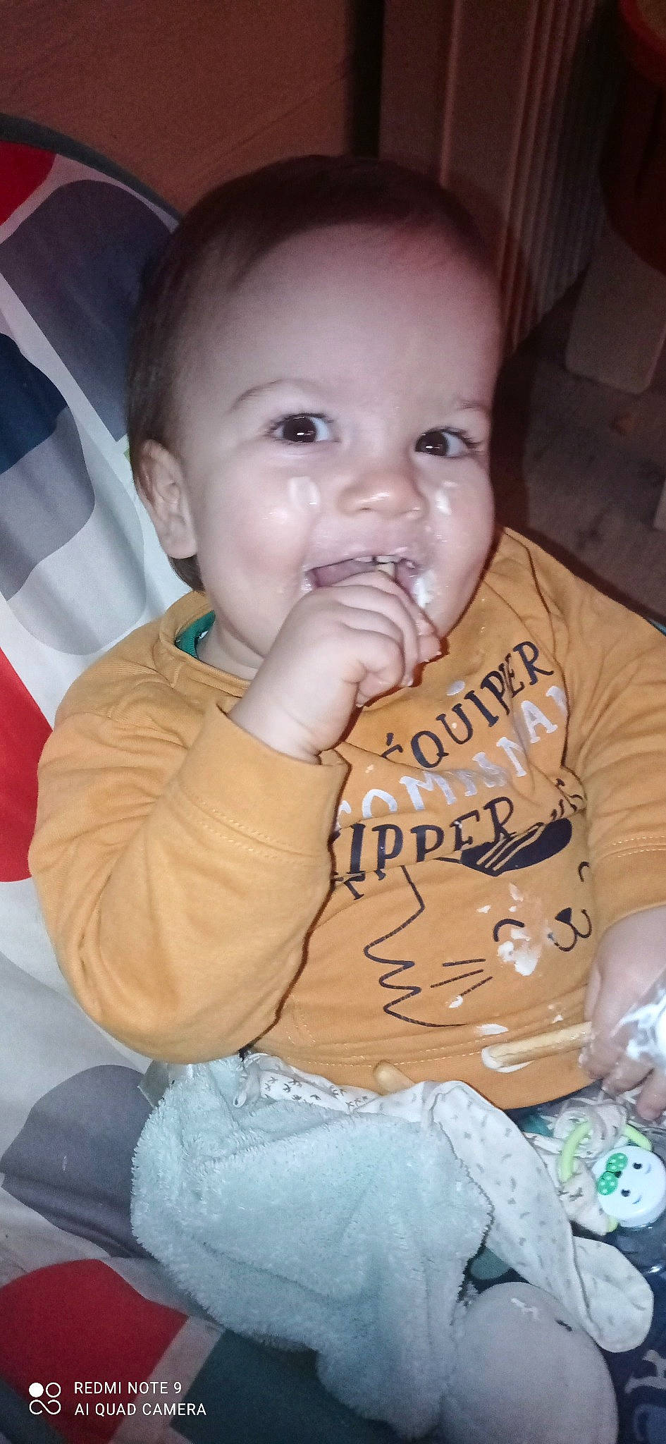 Gabin a rejoint le concours — aidez-le/la à gagner de superbes lots ! baby, baby_toddler_clothing, cheek, chin, cool, drinkware, ear, facial_expression, finger, food_craving, forehead, fun, head, iris, lip, mouth, nose, organ, person, skin