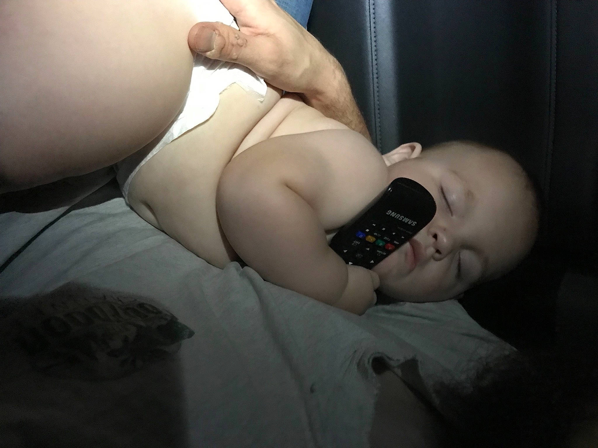 Brentley is registered to the contest to win money with this photo: abdomen, arm, chest, comfort, elbow, eyelash, finger, flash_photography, gesture, hand, joint, knee, leg, muscle, neck, person, shoulder, stomach, thigh, trunk