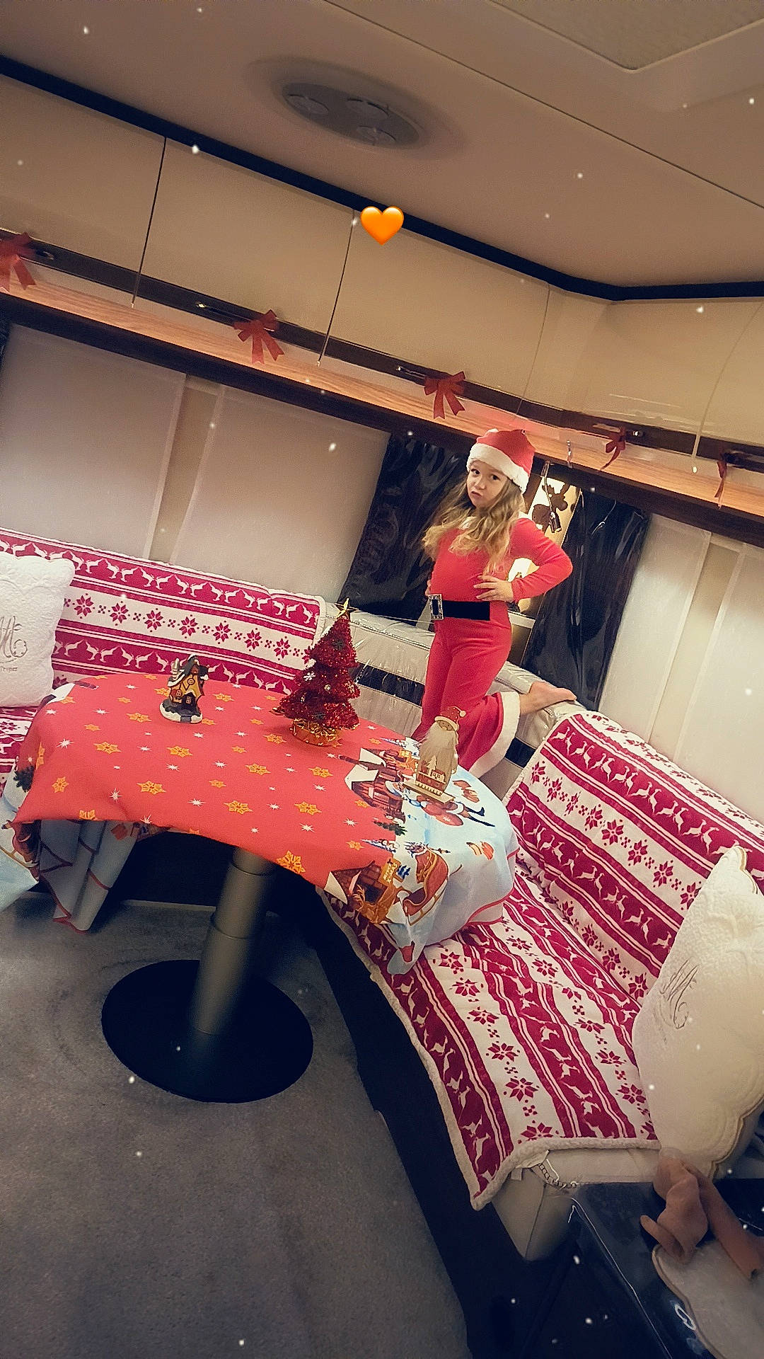 Ilona participe au concours pour gagner de l'argent avec cette photo : advertising, automotive_design, automotive_tire, car, carmine, decoration, dress, event, fashion_design, flash_photography, flooring, flower, font, fun, headwear, human_leg, luxury_vehicle, magenta, motor_vehicle, person