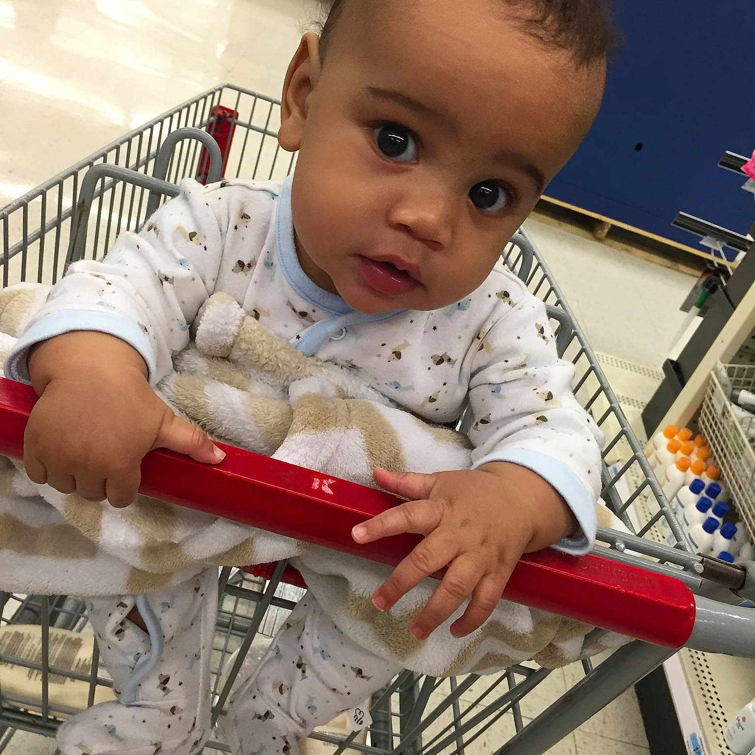 Masen is registered to the contest to win money with this photo: