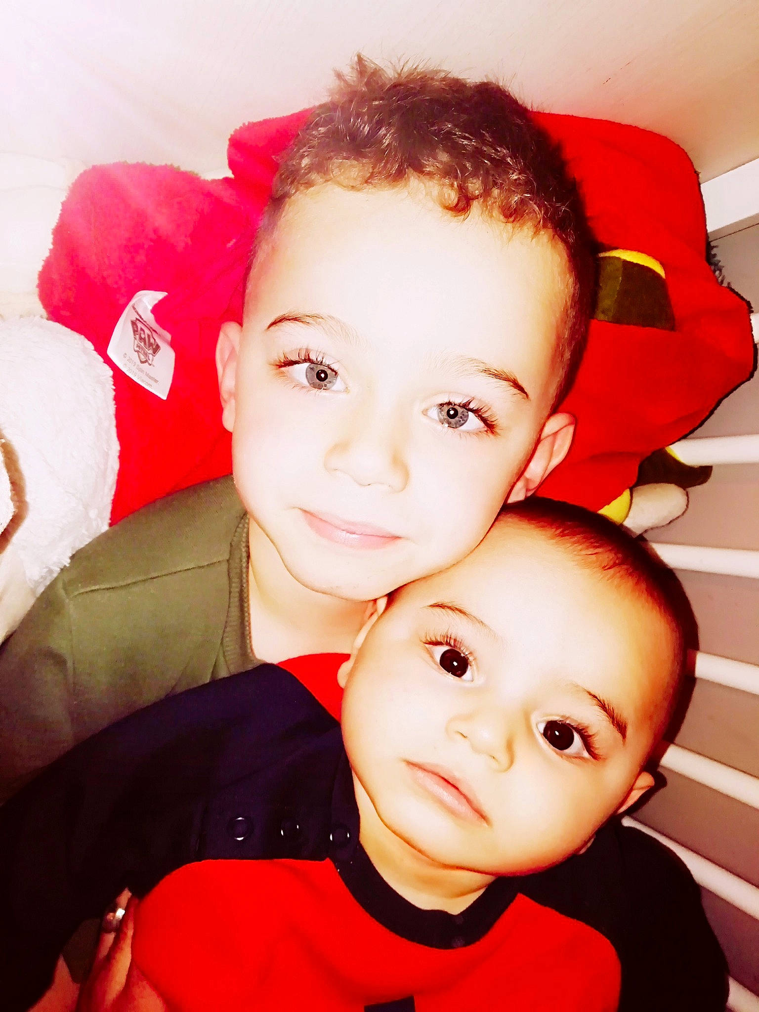 Ilyann participe au concours pour gagner de l'argent avec cette photo : baby, cheek, child, daughter, face, forehead, fun, happy, head, lip, mouth, nose, person, red, smile, toddler