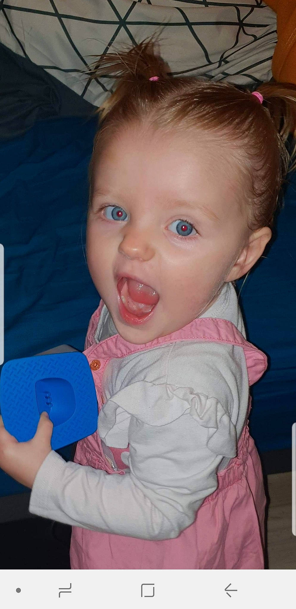 Lisa a rejoint le concours — aidez-le/la à gagner de superbes lots ! baby, cheek, child, chin, ear, eye, face, facial_expression, forehead, head, iris, lip, mouth, neck, nose, person, skin, smile, toddler