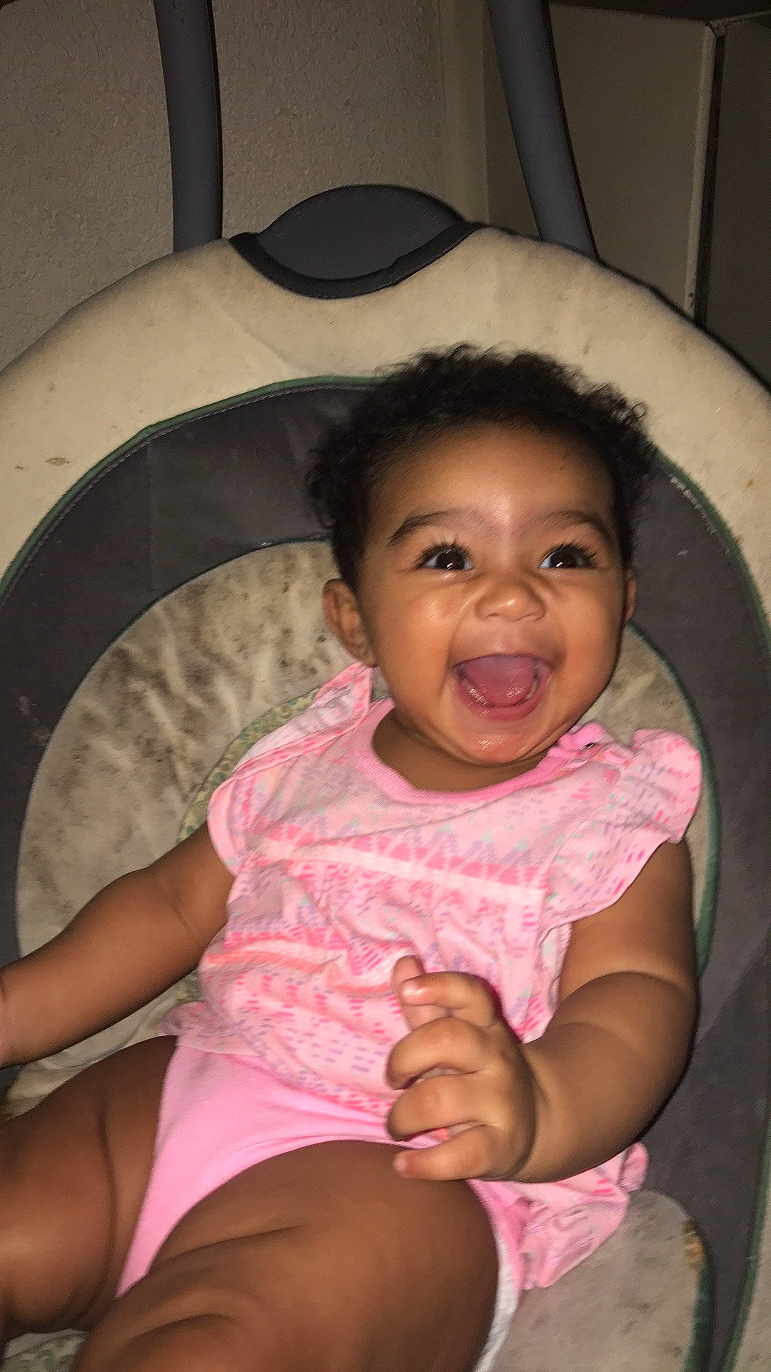 Maleah is registered to the contest to win money with this photo: cheek, chin, comfort, eye, eyebrow, face, facial_expression, hair, hairstyle, head, human, human_body, lip, mouth, neck, nose, organ, person, shoulder, skin