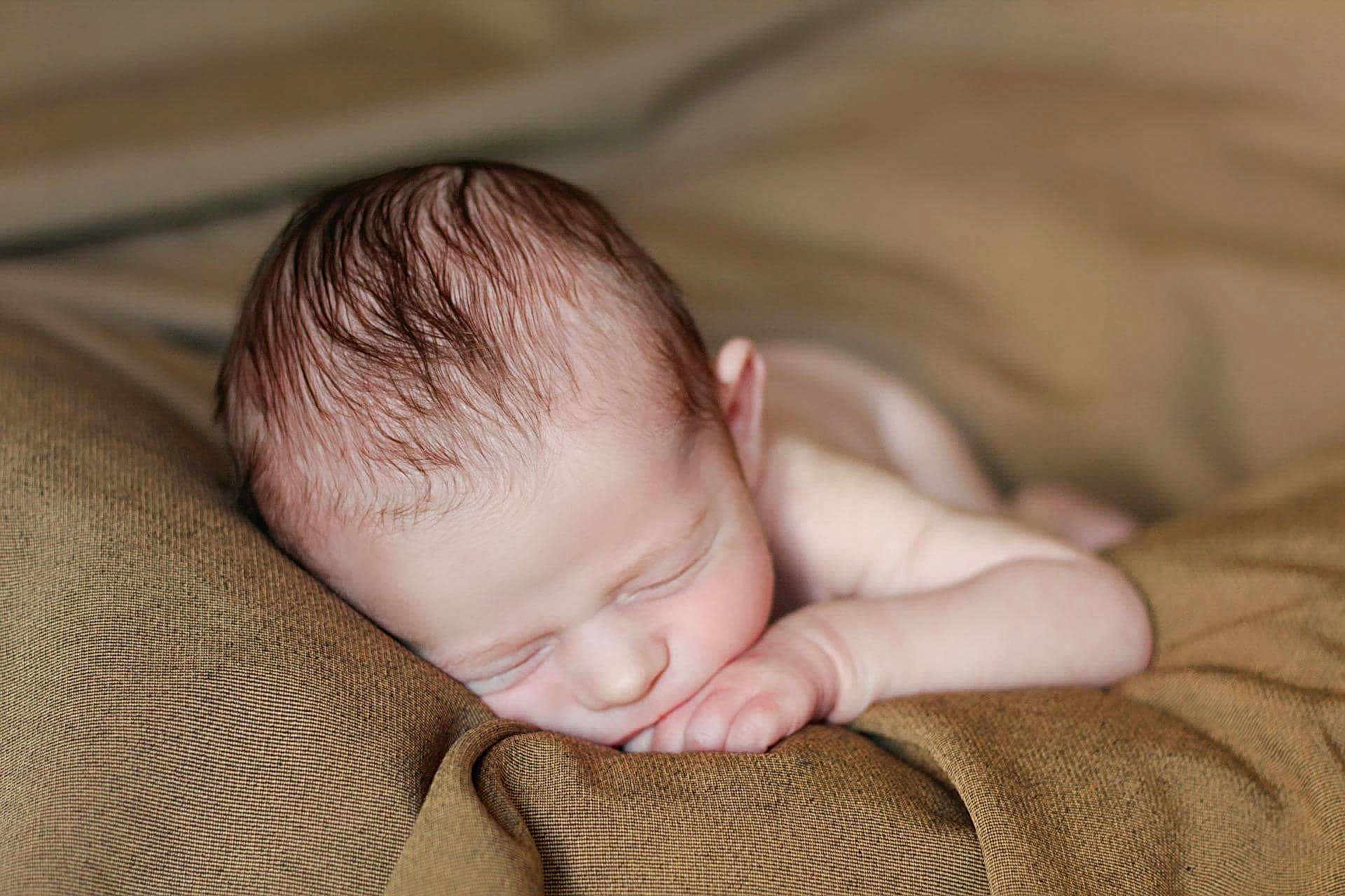 Graysin is registered to the contest to win money with this photo: bedtime, child, eye, human_action, infant, mouth, nap, person, skin, sleep, toddler