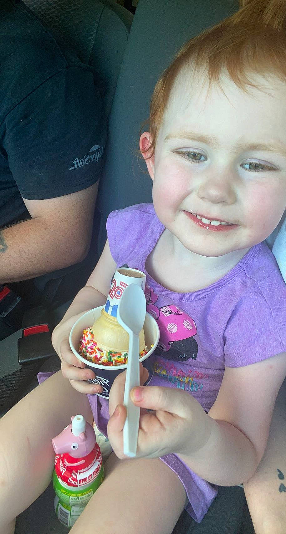 Melanie is registered to the contest to win money with this photo: baby_toddler_clothing, child, dairy, dessert, dondurma, drink, finger, food, food_craving, fun, gelato, happy, ice_cream, joy, nail, person, skin, smile, t_shirt, thumb