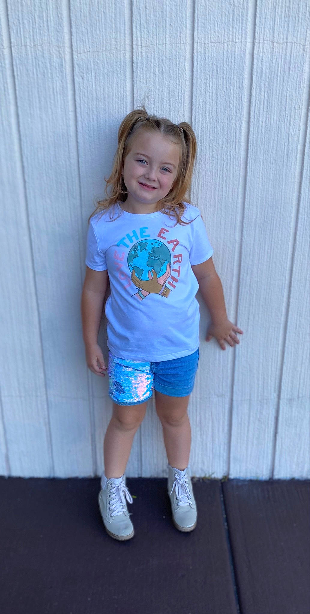 Adalynn is registered to the contest to win money with this photo: baby_toddler_clothing, clothing, electric_blue, face, hair, happy, joy, leg, neck, person, shoe, shorts, sleeve, smile, sneakers, sportswear, standing, t_shirt, thigh, toddler