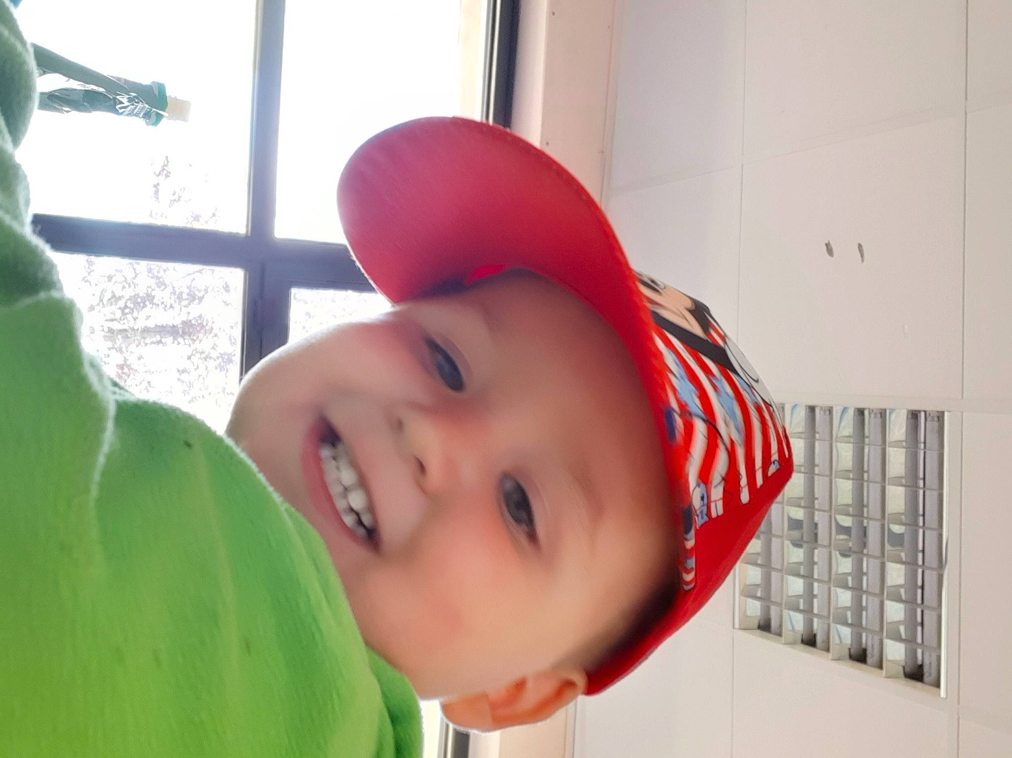 Marvin participe au concours pour gagner de l'argent avec cette photo : baby, cheek, child, ear, head, headgear, headwear, joy, nose, person, skin, smile, toddler
