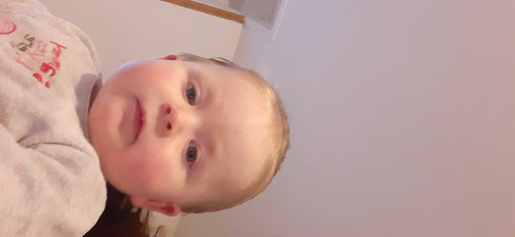 Tatiana participe au concours pour gagner de l'argent avec cette photo : arm, baby, baby_products, baby_toddler_clothing, cheek, chest, child, dress, ear, eyelash, fun, happy, human_body, iris, lip, neck, nose, person, room, smile