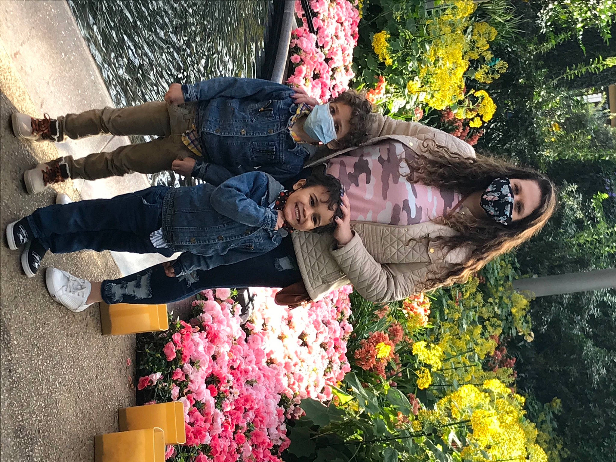 Aries is registered to the contest to win money with this photo: annual_plant, cut_flowers, eyewear, floral_design, floristry, flower, flower_arranging, fun, garden, grass, happy, joy, leisure, magenta, person, petal, plant, shrub, smile, spring