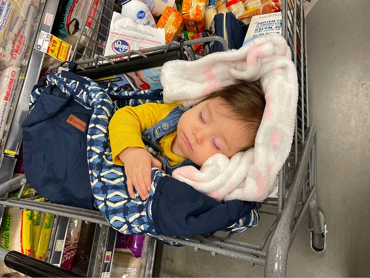 Aspynn is registered to the contest to win money with this photo: baby, baby_carriage, baby_products, baby_safety, baby_toddler_clothing, bag, baggage, child, comfort, customer, fun, luggage_and_bags, motor_vehicle, person, retail, service, shopping, shopping_cart, sitting, t_shirt