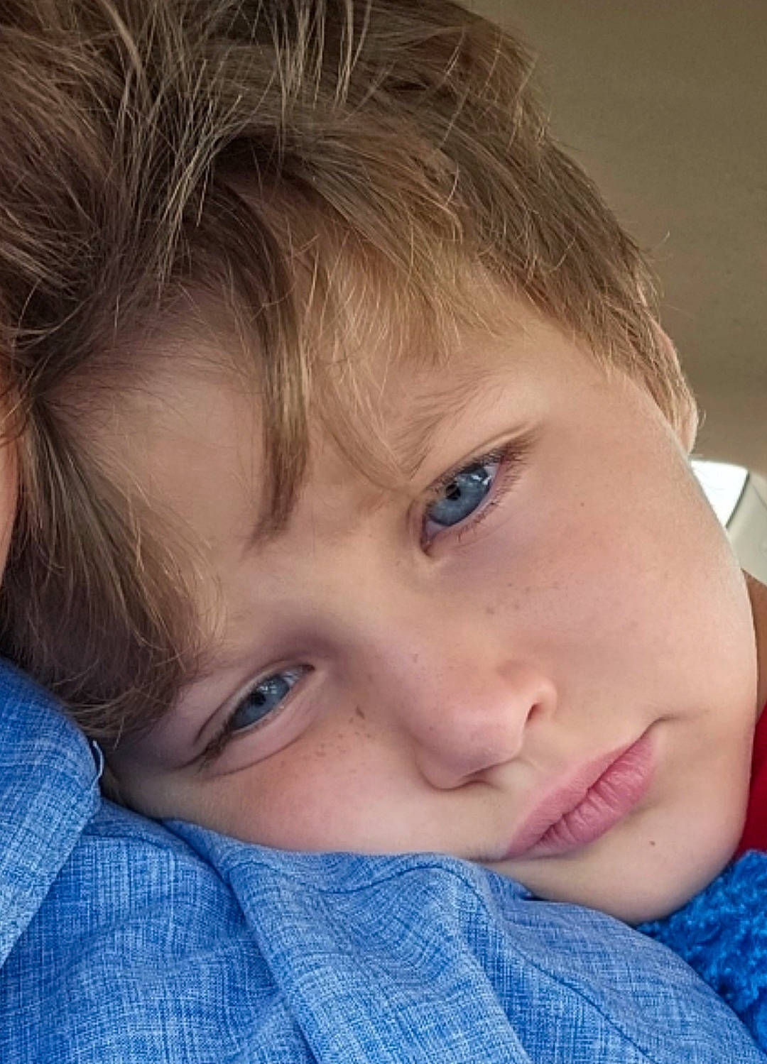 Luka is registered to the contest to win money with this photo: black_hair, blue, cheek, child, chin, comfort, ear, eyebrow, eyelash, forehead, hair, happy, iris, jaw, lip, mouth, neck, nose, person, skin