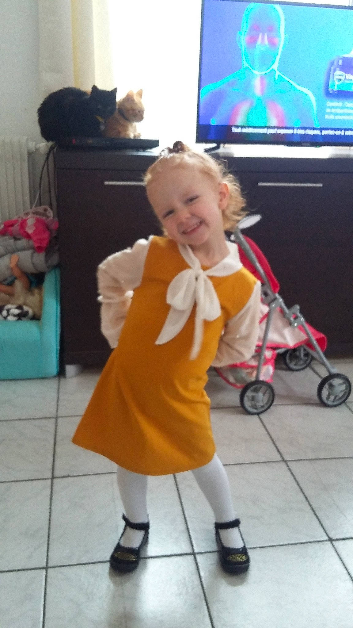 Salomé a rejoint le concours — aidez-le/la à gagner de superbes lots ! child, cosplay, costume, joy, person, toddler