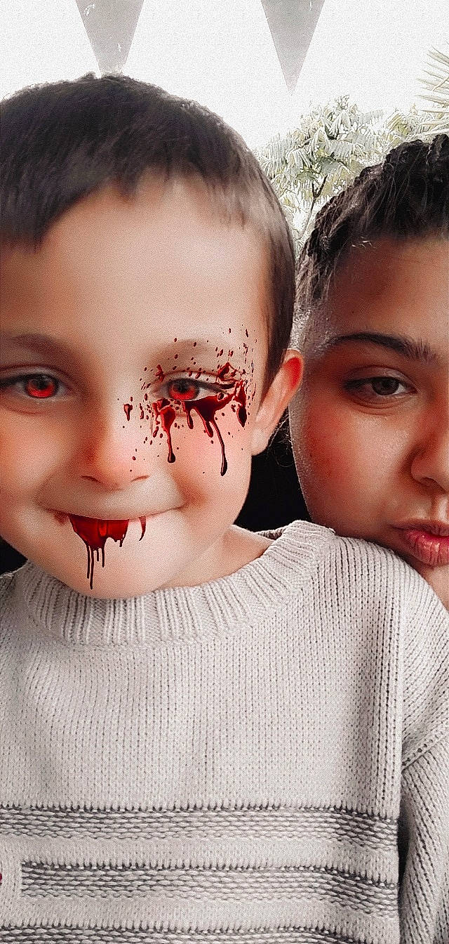 Alenzo a rejoint le concours — aidez-le/la à gagner de superbes lots ! baby_toddler_clothing, black_hair, cheek, child, cool, eye, eyebrow, eyelash, flash_photography, fun, gesture, happy, head, jaw, joy, lip, neck, nose, person, skin