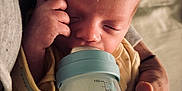 Milo a rejoint le concours — aidez-le/la à gagner de superbes lots ! baby, bed, bottle, care, closeup, clothing, comfort, cuddle, feeding, hand, human, infant, milk, newborn, peaceful, person, rest, skin, sleeping, soft_light