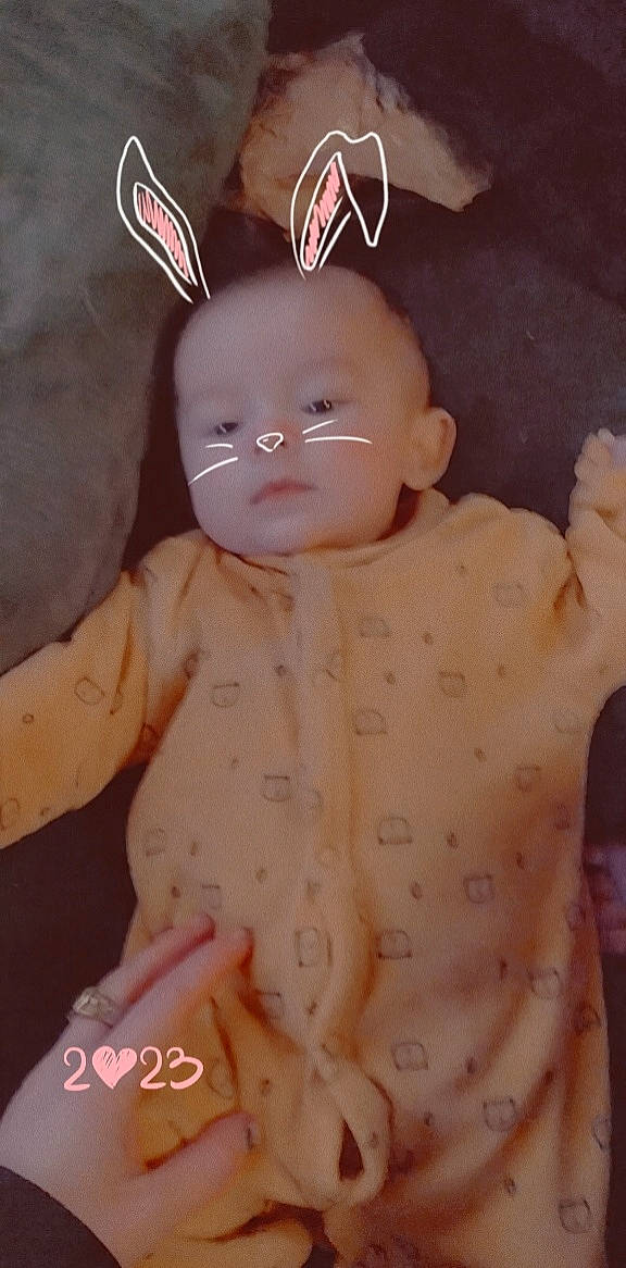 Vayana a rejoint le concours — aidez-le/la à gagner de superbes lots ! baby, baby_toddler_clothing, baby_toys, cheek, child, costume_hat, crown, doll, eye, fur, head, nose, pattern, peach, person, pink, sleeve, stuffed_toy, thumb, toy