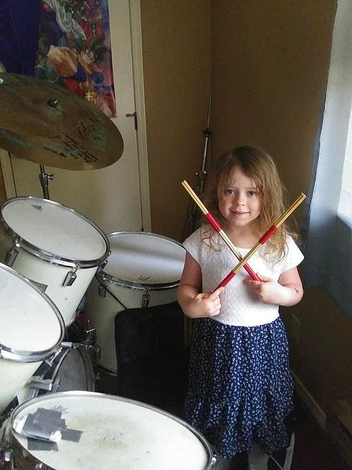 Elayna joined the competition — help win amazing prizes! cymbal, drum, drum_stick, drumhead, drummer, drums, event, idiophone, joy, membranophone, music, musical_instrument, musical_instrument_accessory, musician, percussion, percussion_mallet, percussionist, person, smile, toddler