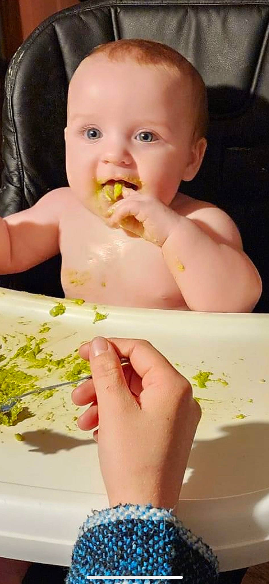 Erabella is registered to the contest to win money with this photo: baby, baby_grabbing_for_something, baby_playing_with_food, baby_toddler_clothing, biting, child, finger, food, food_craving, gesture, hand, happy, nail, person, sharing, skin, summer, sweetness, tableware, thumb