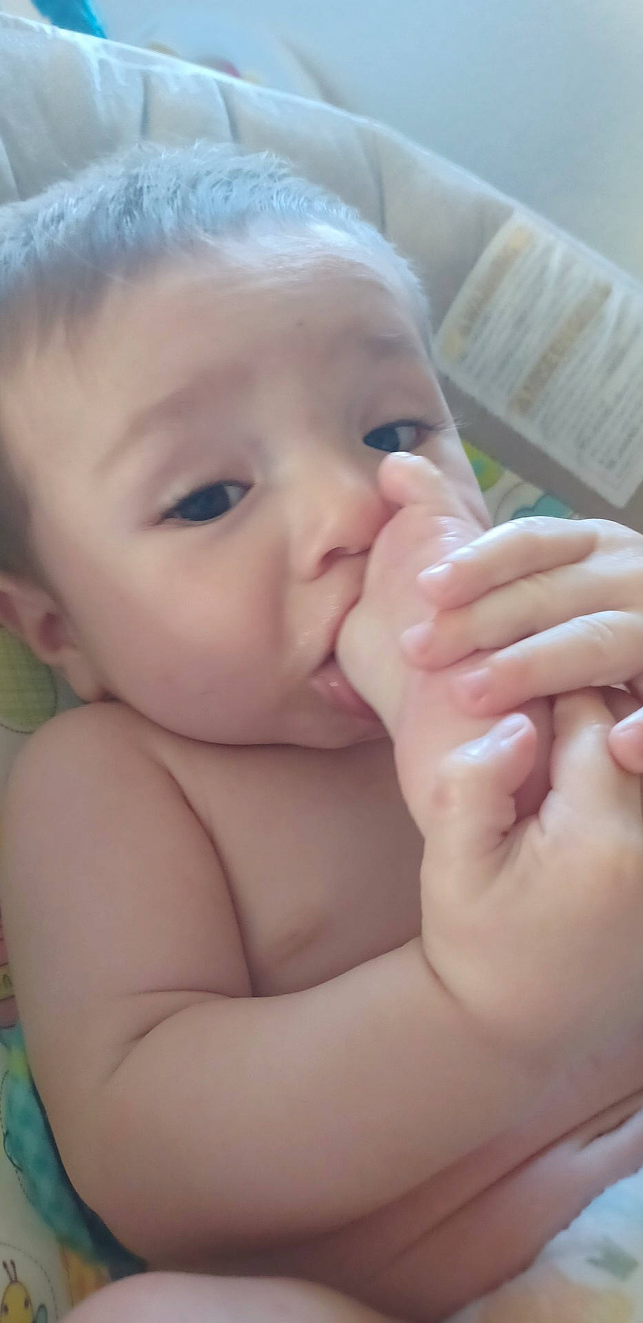 Antonio is registered to the contest to win money with this photo: baby, cheek, child, chin, ear, eyebrow, eyelash, finger, gesture, happy, human_body, iris, lip, mouth, nail, nose, person, skin, smile, thumb