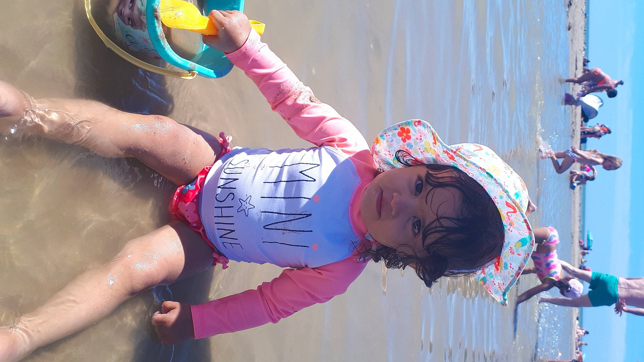 Sana participe au concours pour gagner de l'argent avec cette photo : fun, person