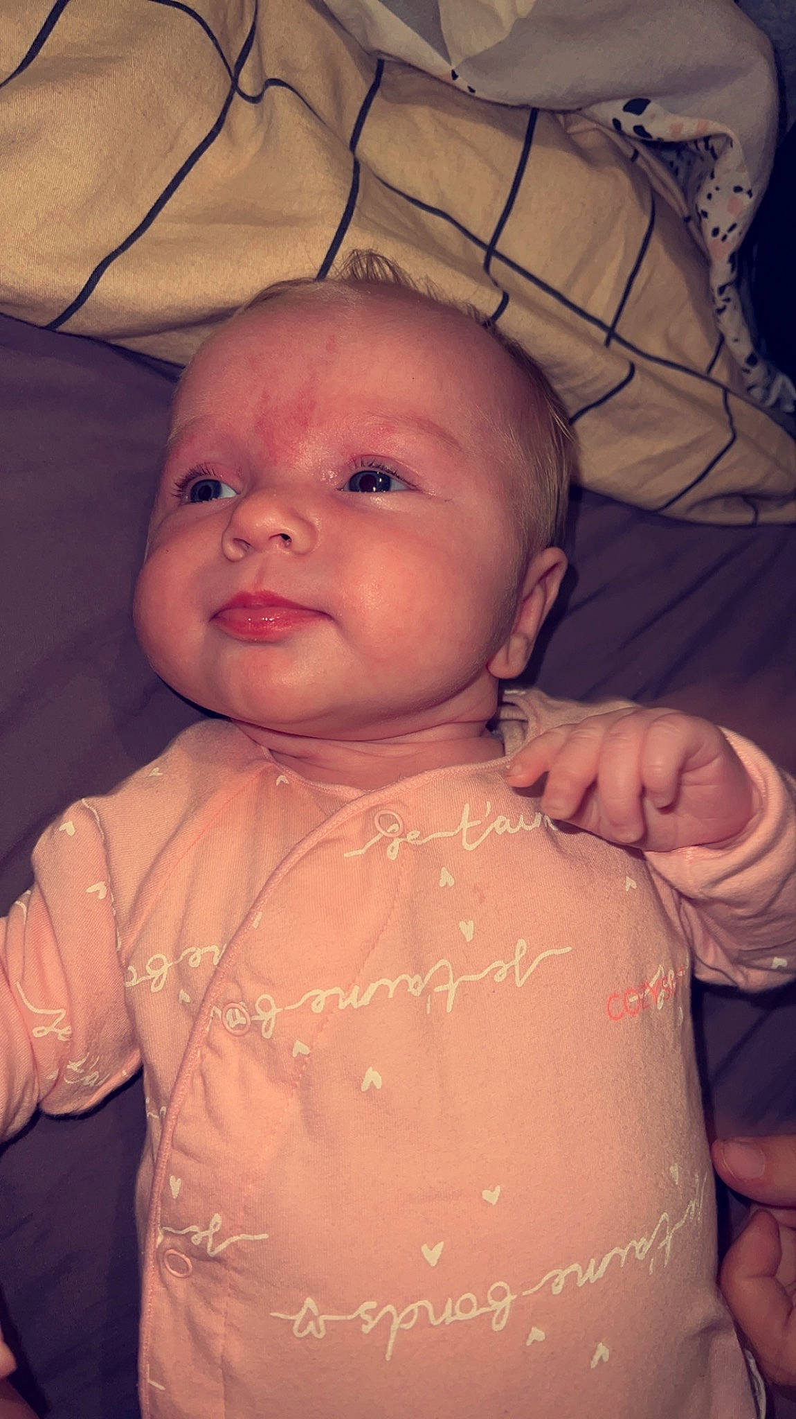 Arabella is registered to the contest to win money with this photo: cheek, chin, ear, eye, eyebrow, eyelash, face, forehead, hand, head, human_body, iris, lip, mouth, neck, nose, person, skin, sleeve, smile