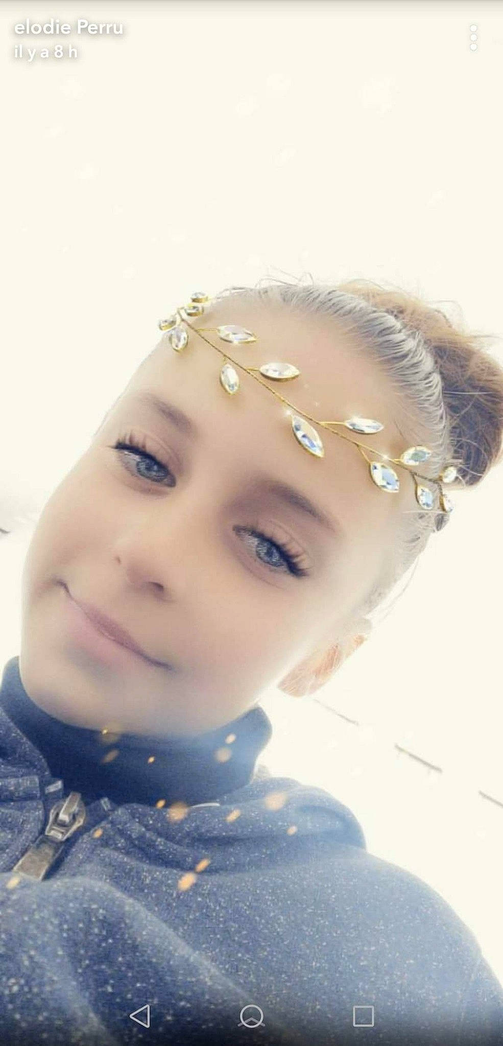 Ivana a rejoint le concours — aidez-le/la à gagner de superbes lots ! beauty, cheek, child, chin, close_up, ear, eye, eyebrow, face, fashion_accessory, forehead, hair, hair_accessory, hairstyle, head, headgear, headpiece, lip, nose, person