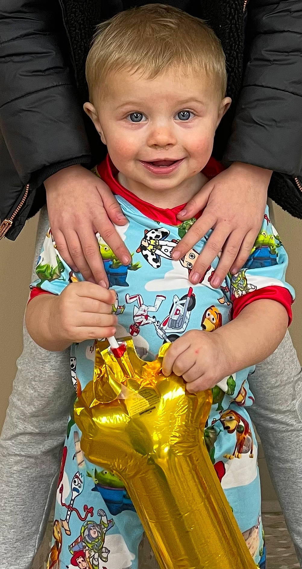 Kaison is registered to the contest to win money with this photo: baby, baby_toddler_clothing, dress, finger, fun, gesture, green, happy, iris, joy, nail, organ, people, person, photograph, red, skin, sleeve, smile, thumb