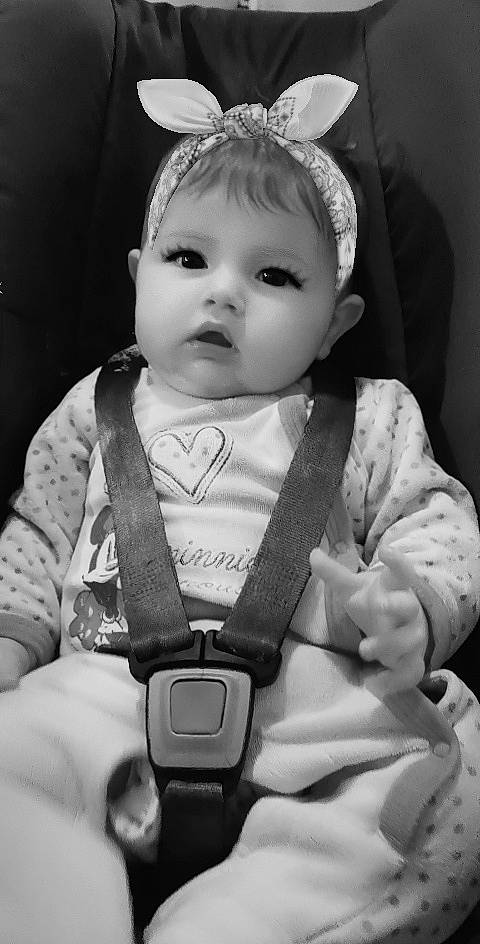 Lyah a rejoint le concours — aidez-le/la à gagner de superbes lots ! arm, baby, baby_toddler_clothing, black, cheek, eyebrow, facial_expression, flash_photography, gesture, hair, hairstyle, hand, happy, human, human_body, iris, lip, organ, person, skin