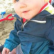 Archie is registered to the contest to win money with this photo: