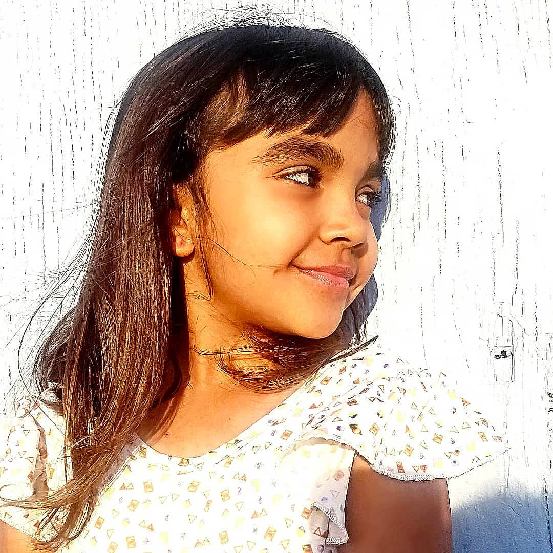 Lillyana is registered to the contest to win money with this photo: beauty, black_hair, brown_hair, chin, cool, eyebrow, face, feathered_hair, forehead, hair, hairstyle, layered_hair, lip, long_hair, neck, nose, person, photo_shoot, photography, smile