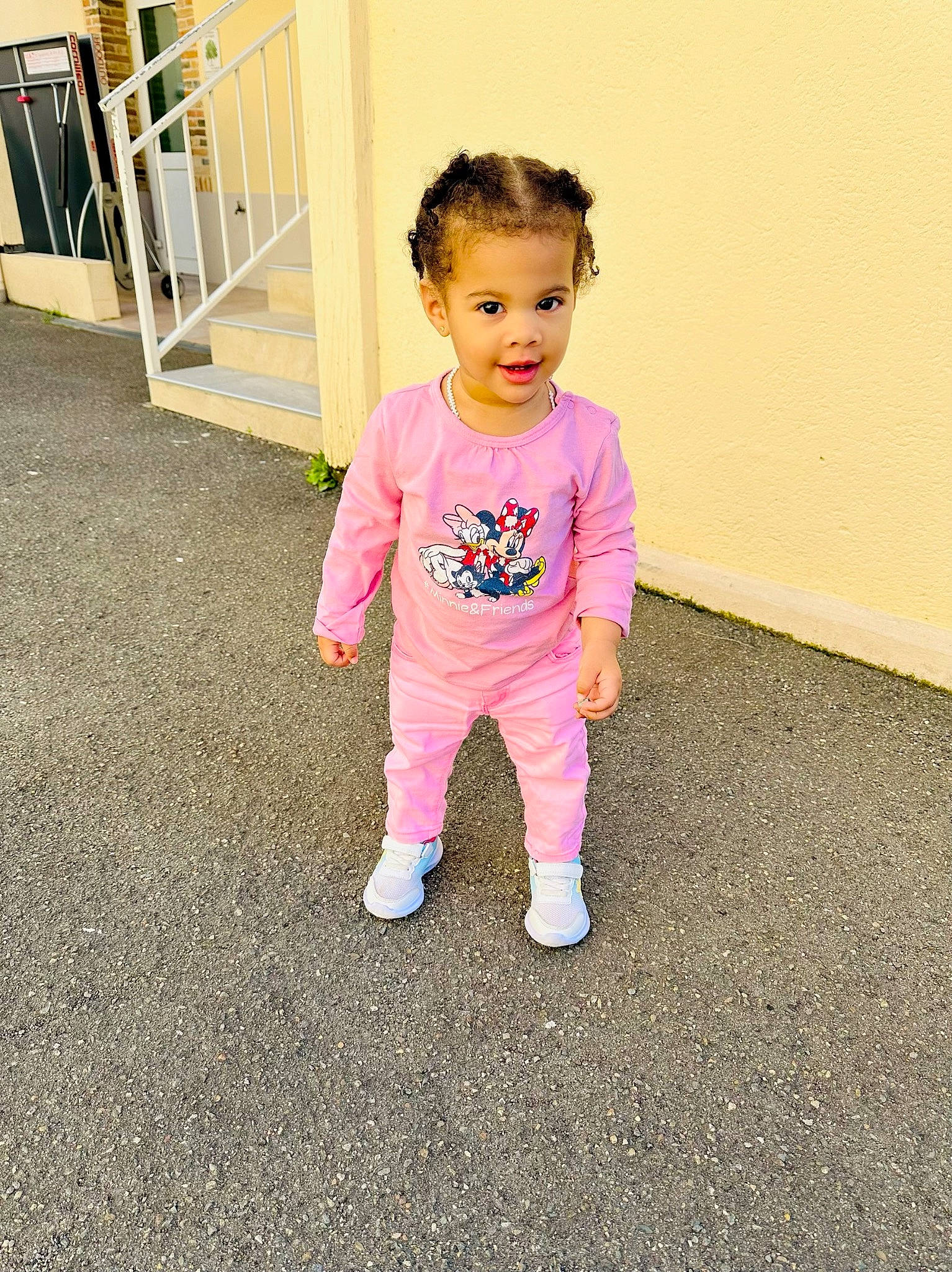 Irina participe au concours pour gagner de l'argent avec cette photo : baby, baby_toddler_clothing, child, door, flooring, fun, happy, leg, magenta, pattern, people_in_nature, person, play, porch, sleeve, toddler, walking