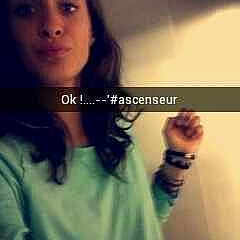 Manon participe au concours pour gagner de l'argent avec cette photo :