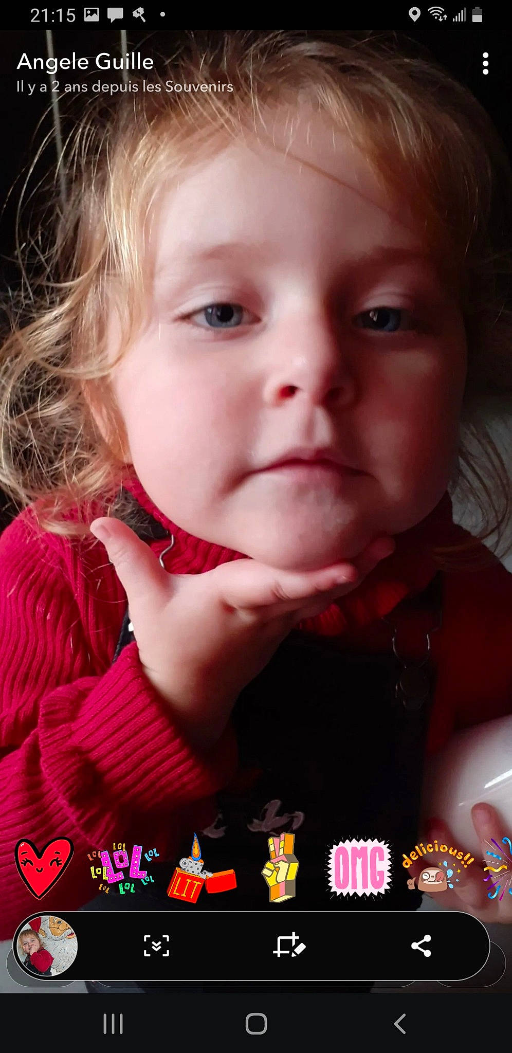 Ilona a rejoint le concours — aidez-le/la à gagner de superbes lots ! baby_toddler_clothing, cheek, chin, cool, eye, eyebrow, eyelash, face, flash_photography, hair, happy, head, iris, lip, mouth, nose, person, pink, skin, sleeve