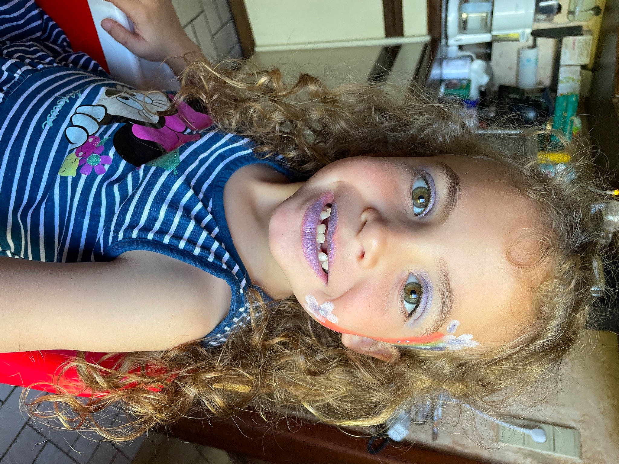 Mélyna participe au concours pour gagner de l'argent avec cette photo : black_hair, cool, eyebrow, eyelash, facial_expression, fashion, flash_photography, fun, happy, iris, jaw, joy, lip, long_hair, mouth, neck, nose, person, skin, smile