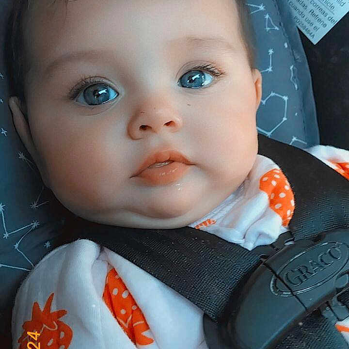 Hazelynn is registered to the contest to win money with this photo: accessories, baby, belt, car, car_interior, clothing, cushion, dress, face, happy, head, homedecor, person, photography, portrait, selfie, smile, t_shirt, transportation, vehicle
