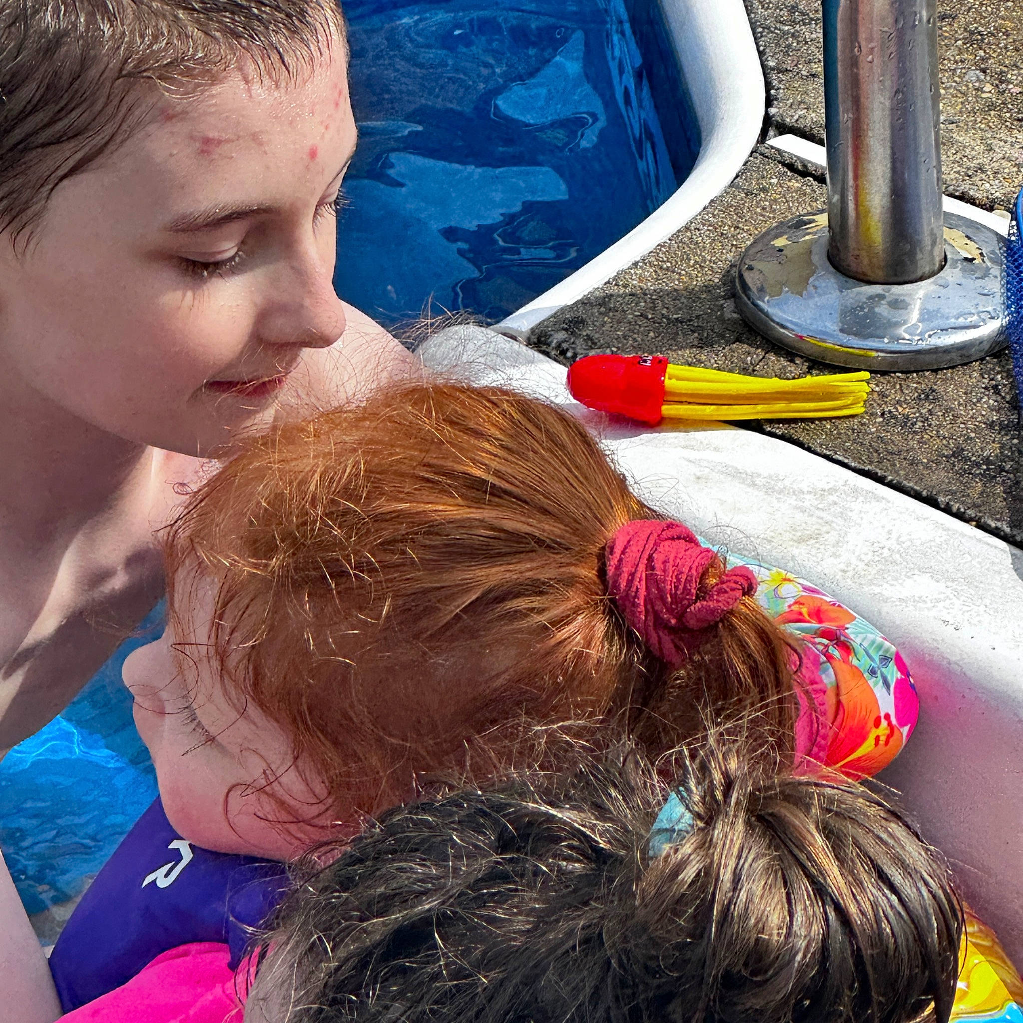 Casey is registered to the contest to win money with this photo: beauty, blond, child, cool, ear, eyelash, fun, hairstyle, happy, head, human, leisure, mammal, mouth, nose, person, skin, summer, toddler, vertebrate