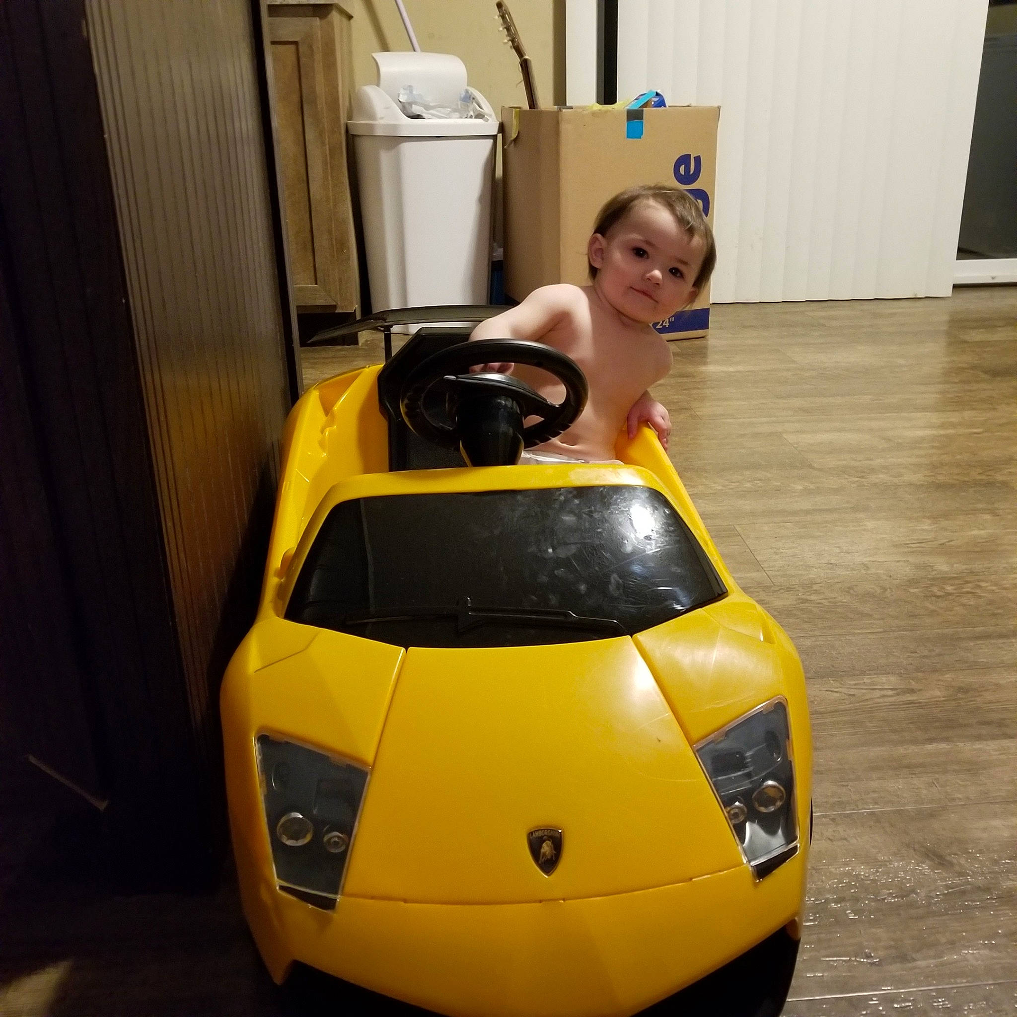 Mia is registered to the contest to win money with this photo: auto_show, automotive_design, automotive_exterior, automotive_wheel_system, car, hood, lamborghini, lamborghini_gallardo, lamborghini_murcielago, luxury_vehicle, mode_of_transport, motor_vehicle, performance_car, person, rim, sports_car, supercar, technology, vehicle, vehicle_door