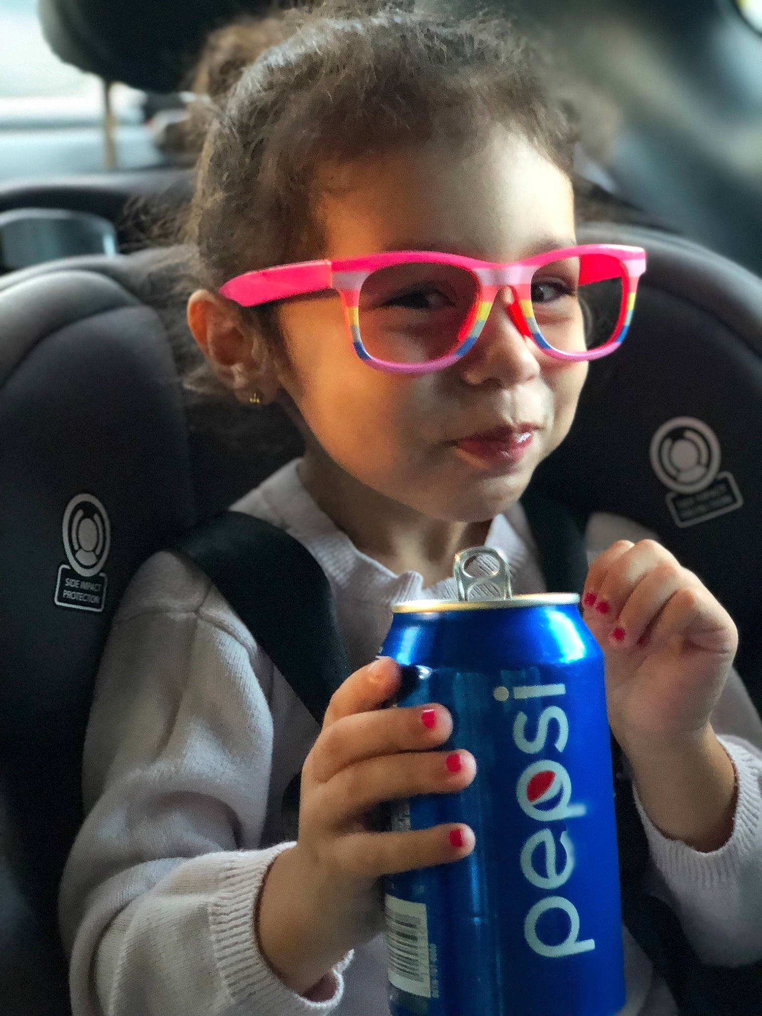 Anabella is registered to the contest to win money with this photo: cool, eyewear, glasses, person, product, sunglasses, vision_care