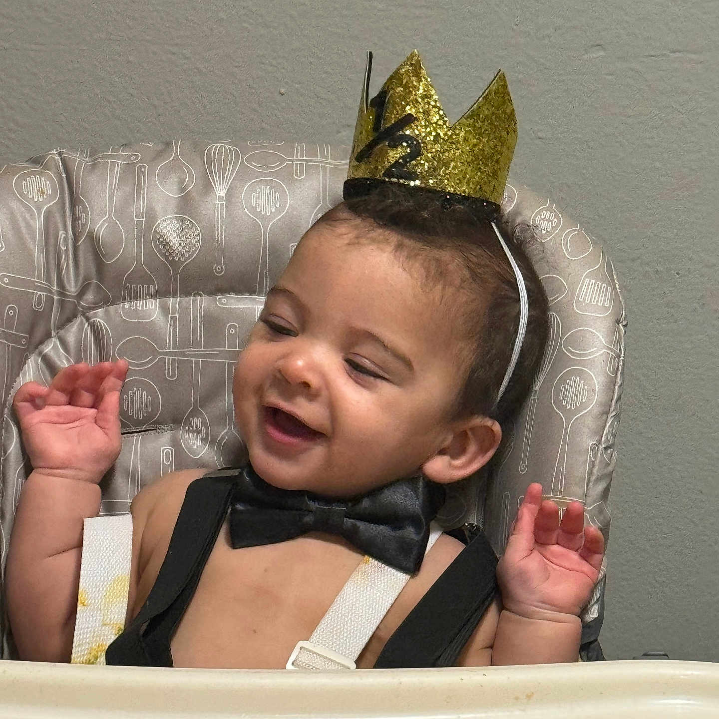 Jayson is registered to the contest to win money with this photo: accessories, baby, bathing, bodypart, clothing, costume, couch, crown, face, finger, formalwear, furniture, hand, happy, hat, head, jewelry, person, photography, portrait