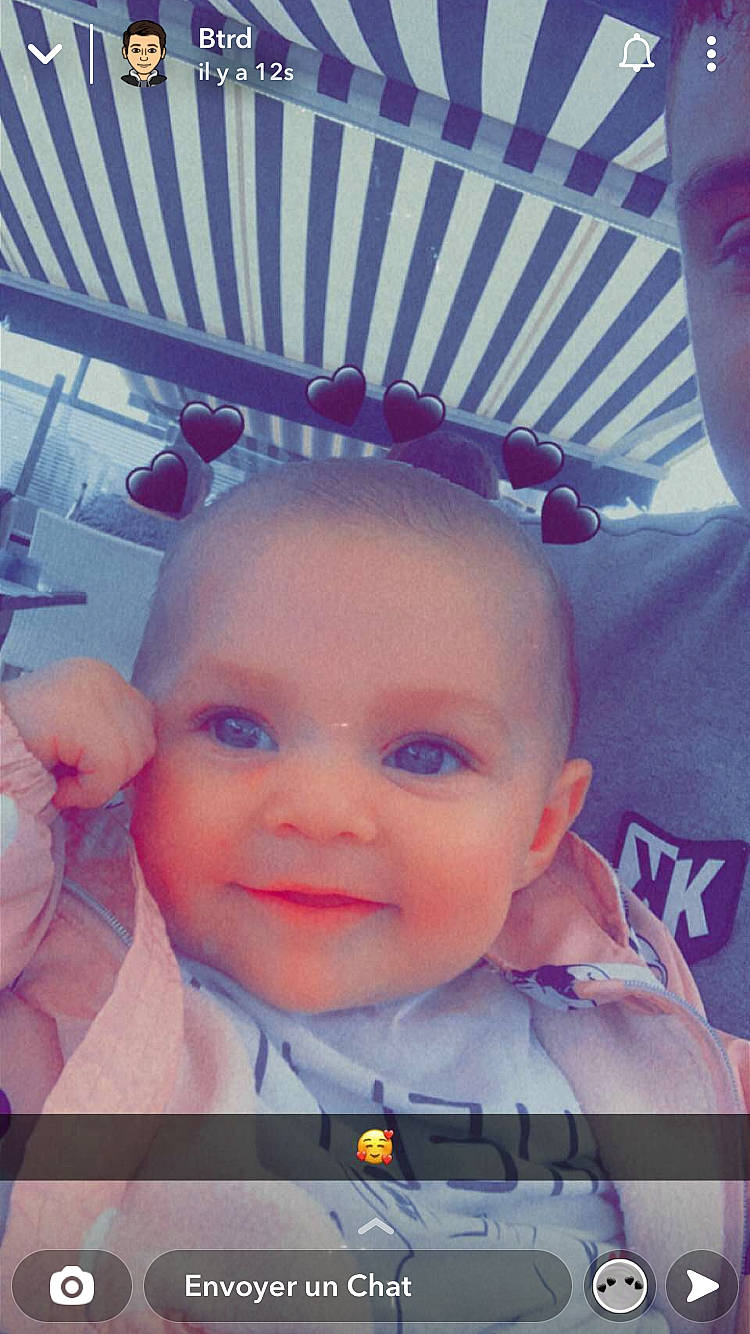 Noélya participe au concours pour gagner de l'argent avec cette photo : cheek, chin, cloud, cool, ear, eyebrow, eyelash, facial_expression, forehead, happy, iris, magenta, mouth, nose, person, pink, purple, skin, smile, toddler