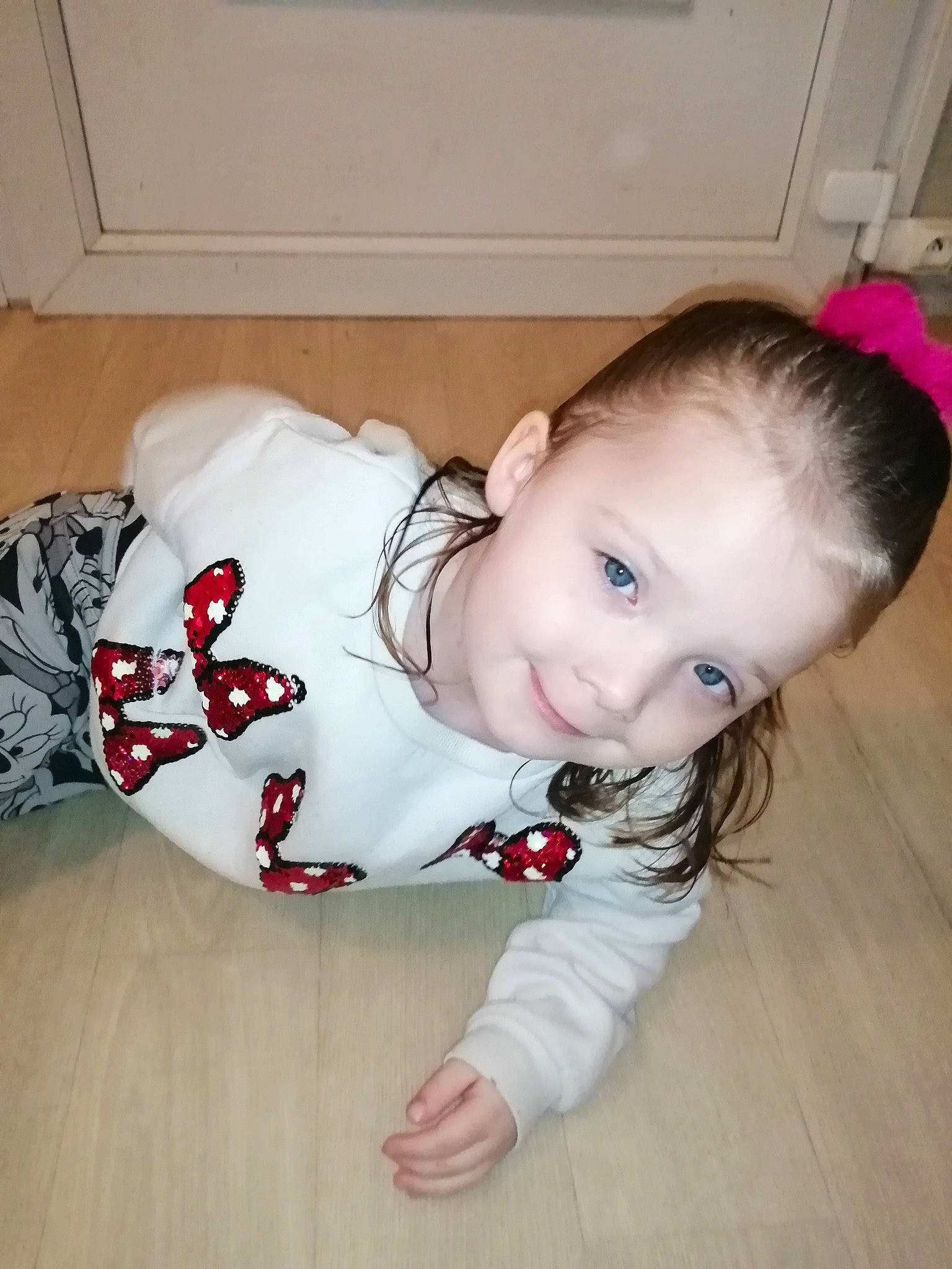 Willow a rejoint le concours — aidez-le/la à gagner de superbes lots ! baby, baby_toddler_clothing, cheek, child, joy, person, skin, toddler